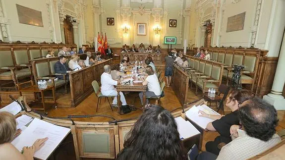 La Corporación Municipal, en el rimer Pleno en el Ayuntamiento de Valladolid. 