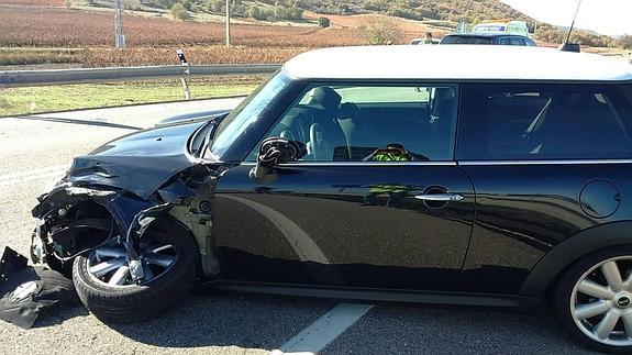 Así quedó uno de los vehículos.