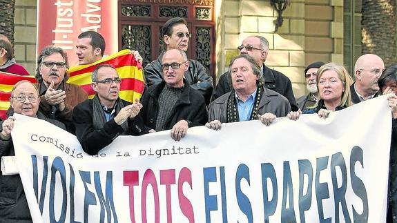 Piden a Rajoy medidas para garantizar que los papeles «sean de todos los españoles»