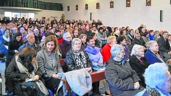Misa en la parroquia de Nuestra Señora de la Asunción en Puente Ladrillo. 