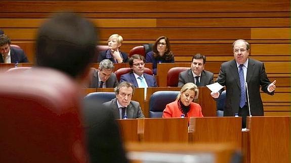 Intervención del presidente de la Junta, Juan Vicente Herrera, en el Pleno de las Cortes. 