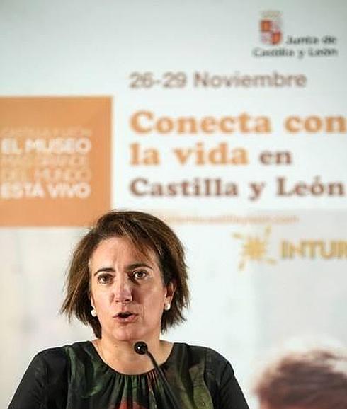 La consejera de Cultura y Turismo, María Josefa García Cirac, presenta la participación de la Junta de Castilla y León en la Feria Internacional de Turismo de Interior (Intur) 2015  