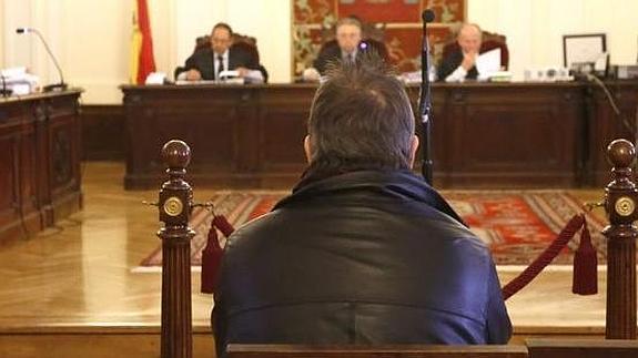 El acusado, durante el juicio. 