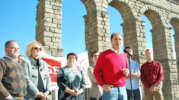 Juan Luis Gordo interviene en el homenaje a la Constitución de este domingo organizado por el PSOE de Segovia. 