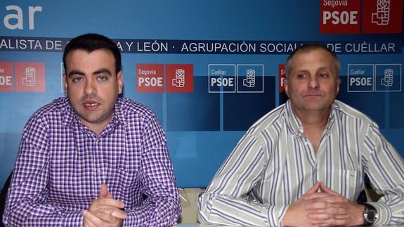 Los concejales socialistas Carlos Fraile (izquierda) y Ángel Carlos Hernando. M Rico