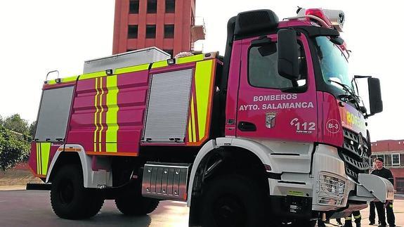 La autobomba forestal de la que disponen ahora en el Parque de Bomberos. 