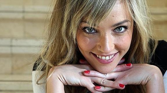 El cambio de Anna Simón: De su orla a 'Zapeando'