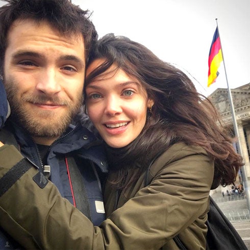 Ricardo Gómez con Ana Rujas en Berlín.