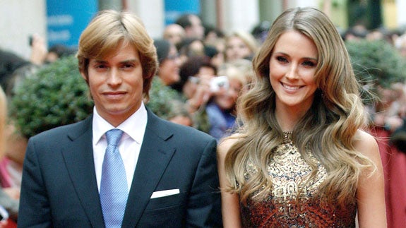 Carlos Baute y su esposa Astrid Klisans.