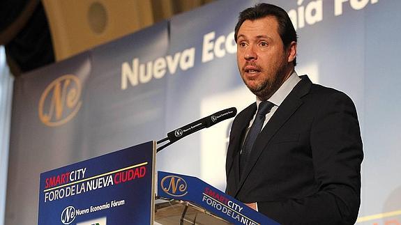 Puente: «El mejor proyecto de ciudad inteligente es el que defiende el urbanismo social»
