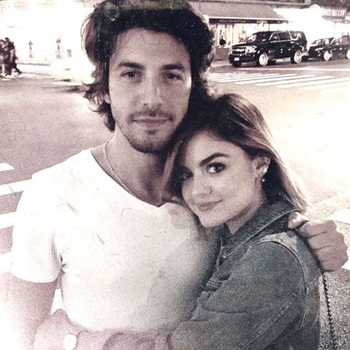 Lucy Hale con Anthony Kalabretta.