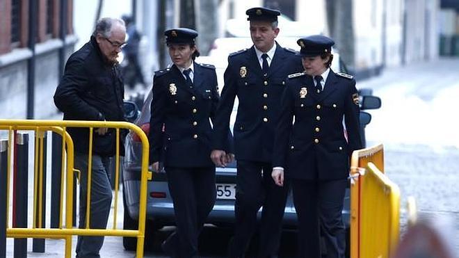 Cuarta sesión del juicio por la muerte de la presidenta de la Diputación de León, Isabel Carrasco, con la comparecencia de varios policías. 