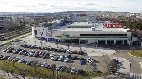 Vista general del centro comercial Vallsur.