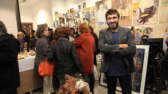 Alberto Fernández, en la inauguración de su galería de arte.