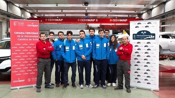 Un grupo de alumnos en las instalaciones de CESVIMAP. EL NORTE