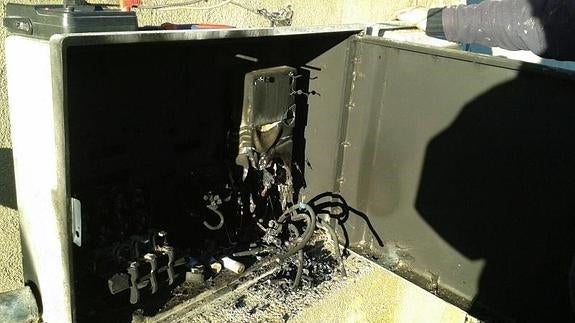 Estado en el que quedó uno de los cuadros.