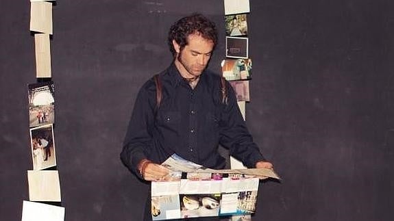 Miguel Velayos en la presentación de sus poemarios.