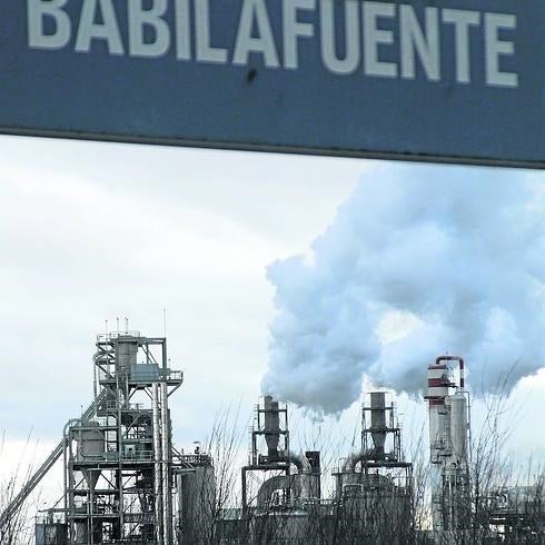 Instalaciones de la fábrica de bioetanol de Babilafuente recientemente en funcionamiento. 