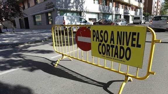 Señal que indica el cierre de Los Tres Pasos.