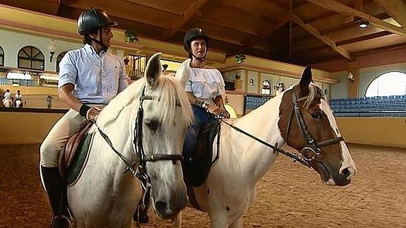 Yiya, de 'Un príncipe para', demanda a un compañero del reality por insultarla