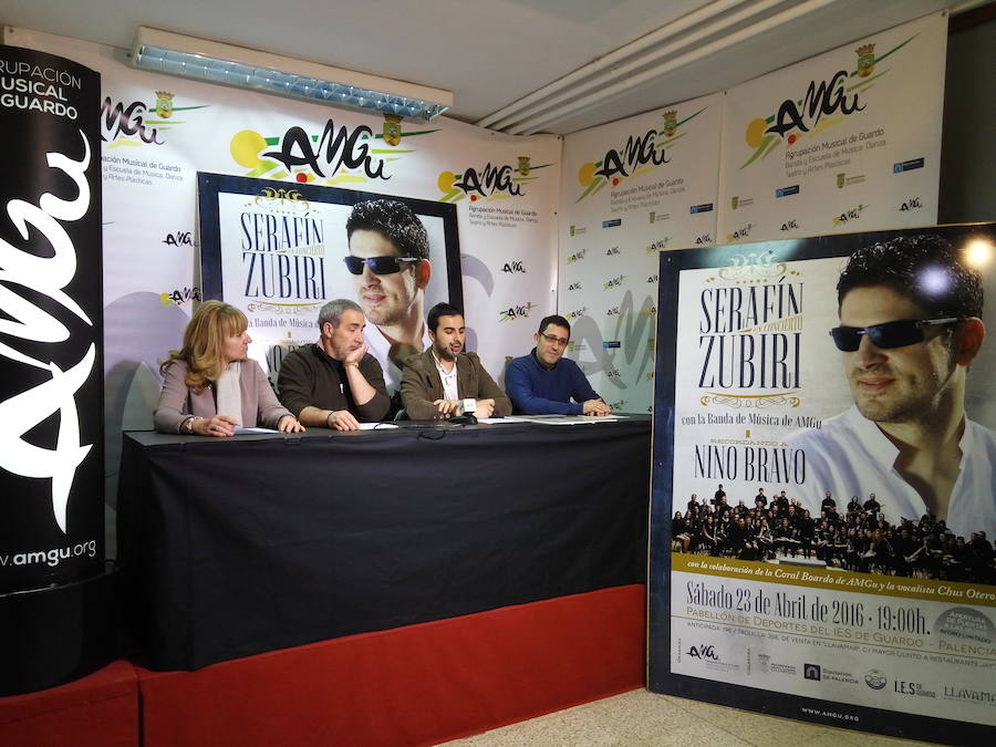 La asociación Amgu presenta el concierto. 