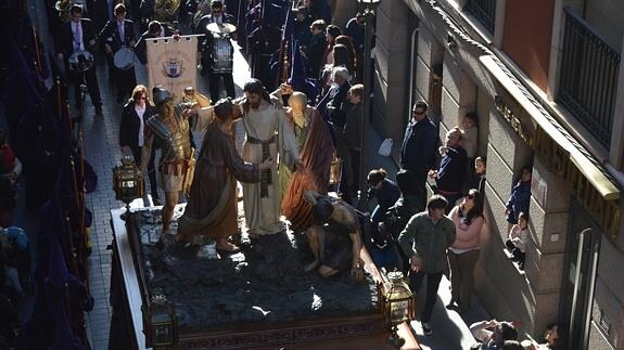 El Prendimiento, a su paso por la calle de San Andrés de Zamora, durante la procesión de la Vera Cruz. 