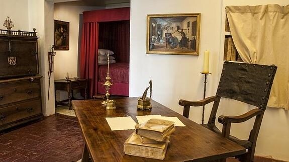 La casa museo de Valladolid tiene un mobiliario de época con un ambiente muy conseguido.