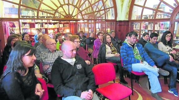 Asistentes a la presentación del libro de Jesús Luis Pérez.El Norte