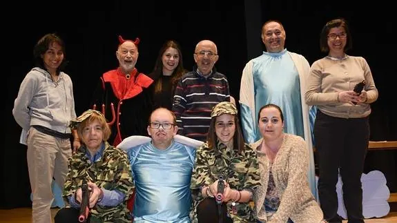 Integrantes del grupo de teatro El Cuarto Azul.