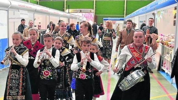 El folclore también fue protagonista de la décima edición de la feria macoterana.