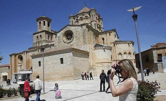 Las Edades llenan las calles y hoteles de Toro y colman todas las expectativas