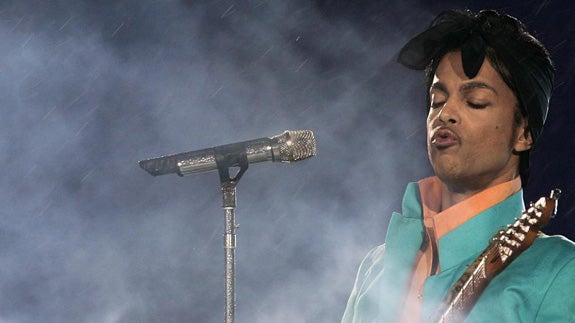 Prince en un concierto.