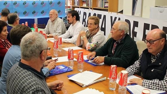 Los vecinos quieren oír, ver... pero no callar