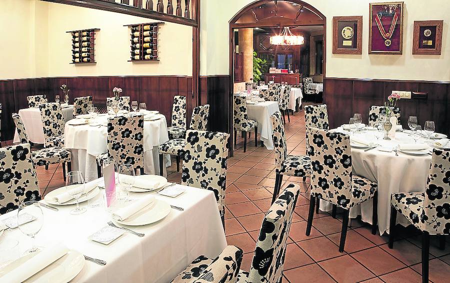 Interior del restaurante Rivas, en Vega de Tirados.