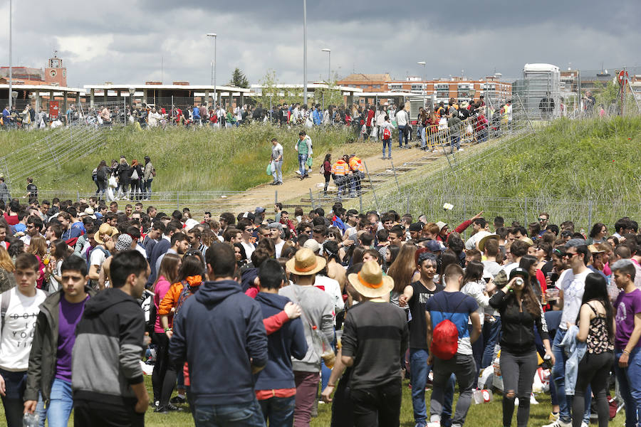 Multitud de jóvenes, en la fiesta del pasado día 13 de mayo. 