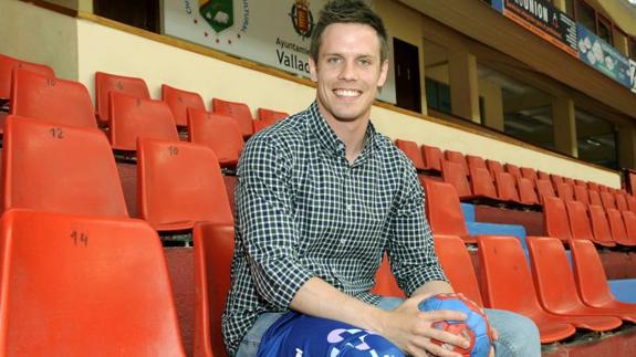 Miguel Camino, en la grada de Huerta del Rey. 