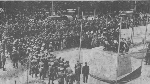 Momento de la inauguración del monumento el 25 de junio de 1931