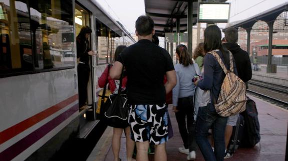 Los trenes playeros comienzan a circular
