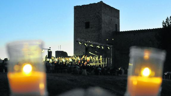 Homenaje a la música a la luz de las velas