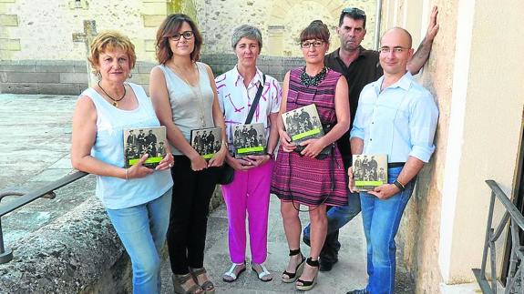 ‘Una mirada al ayer’ recoge la evolución de oficios y costumbres de la localidad