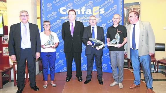 Premio a 32 años de trayectoria