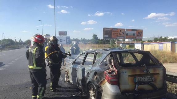 Una imagen del tercer incendio, en la N-601 a la entrada a Torrelago. 