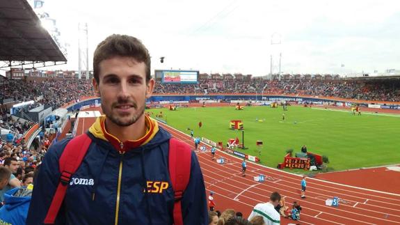 Álvaro de Arriba, en el interior del estadio de los Campeonatos de Europa en Amsterdam.