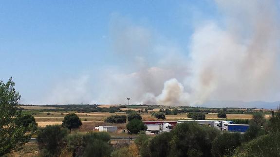 Declarado de nivel 2 un incendio en Cunquilla de Vidriales por la aproximación al pueblo