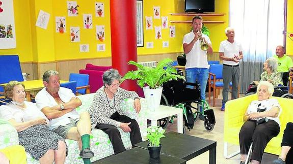 La Milagrosa de Baltanás disfruta de una animada velada musical