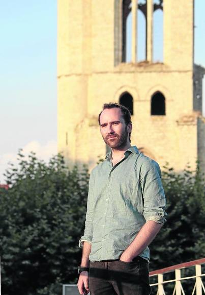 El actor palentino Miguel Rascón, este verano en Palencia. 