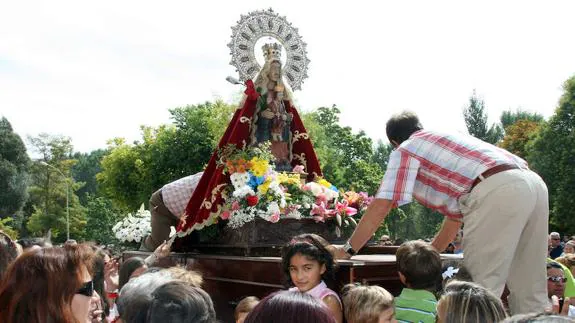 La Virgen del Henar, en la romería del año pasado. 