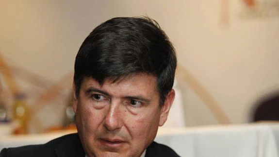 El exministro Manuel Pimentel. 