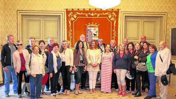 Foto de familia de los 41 argentinos que visitan estos días Salamanca y el resto de la Comunidad. 