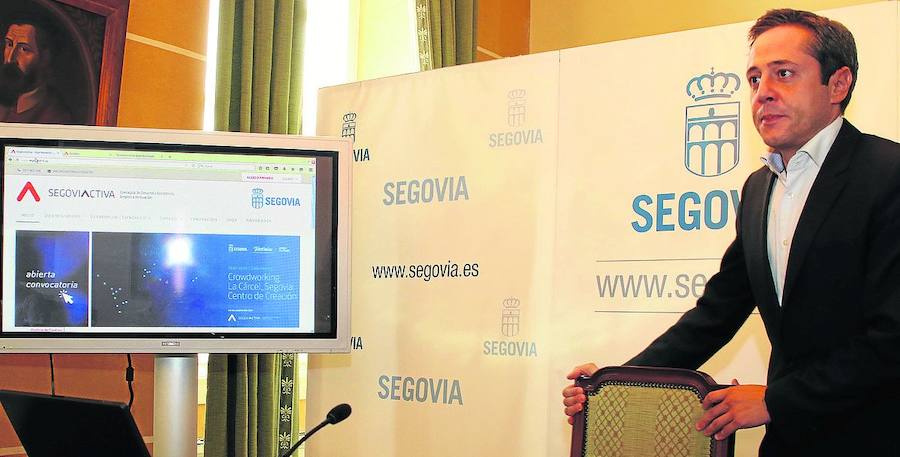 El concejal José Bayón, en la presentación de la iniciativa, ayer.